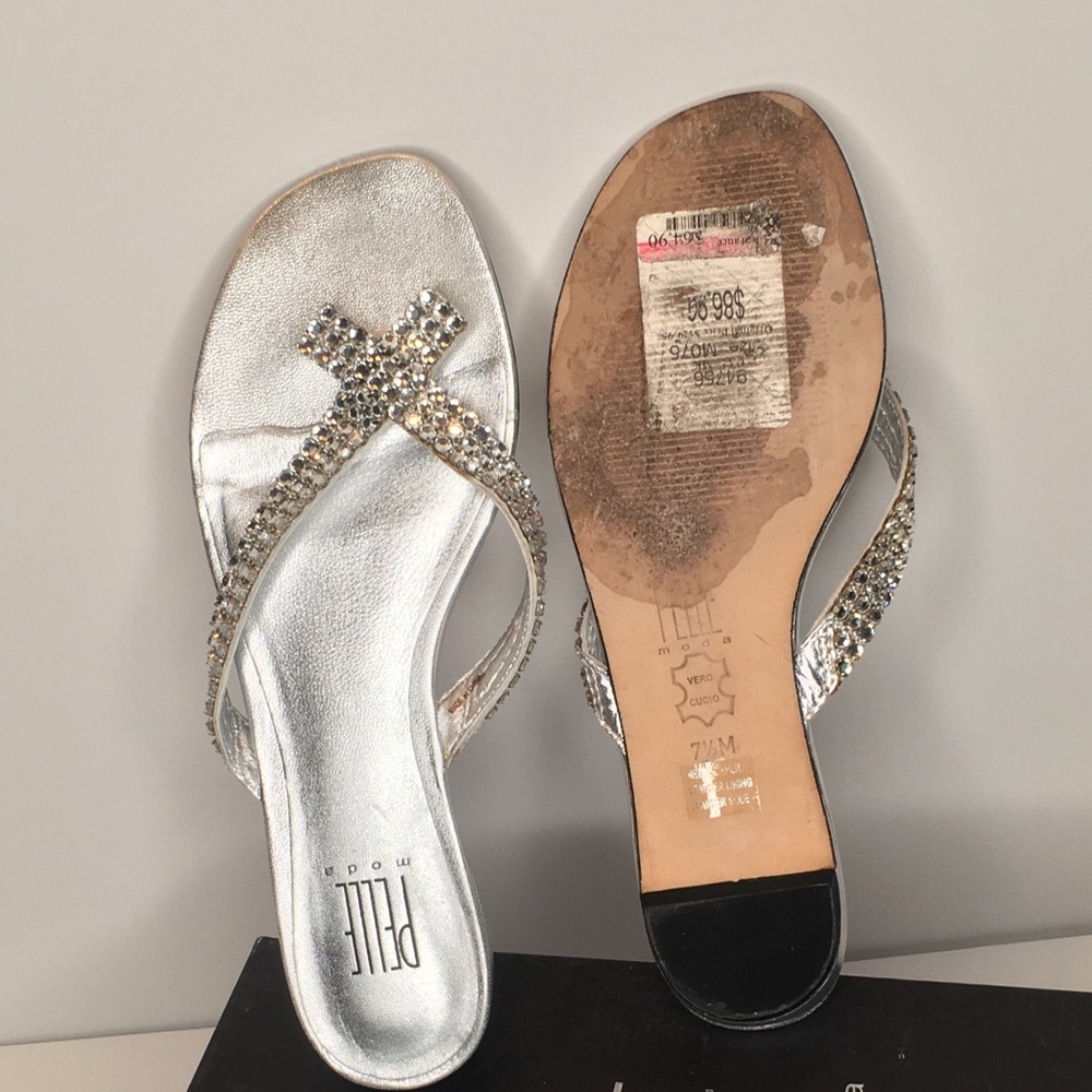 Pelle Moda - Silver Leather and Rhinestones 7.5 - Picture 5 of 6
